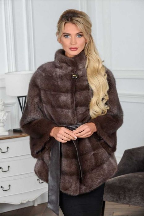 Haina vizon blana naturala, culoare capucino  , Haină de nurcă ca nouă