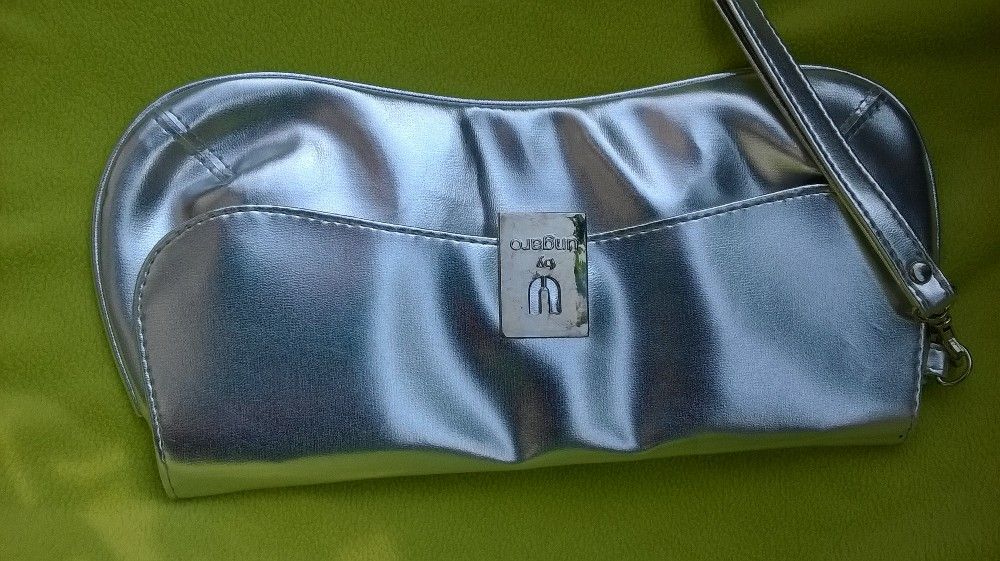 Продавам Битови торби , плик UNGARO by AVON