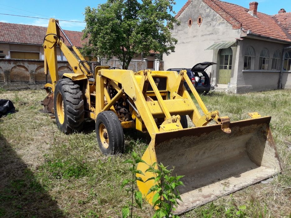 Budo excavator Massey Ferguson