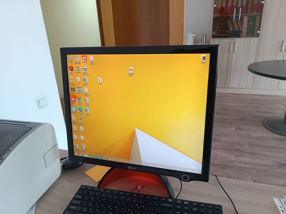 Монитор LG FLATRON L1900J