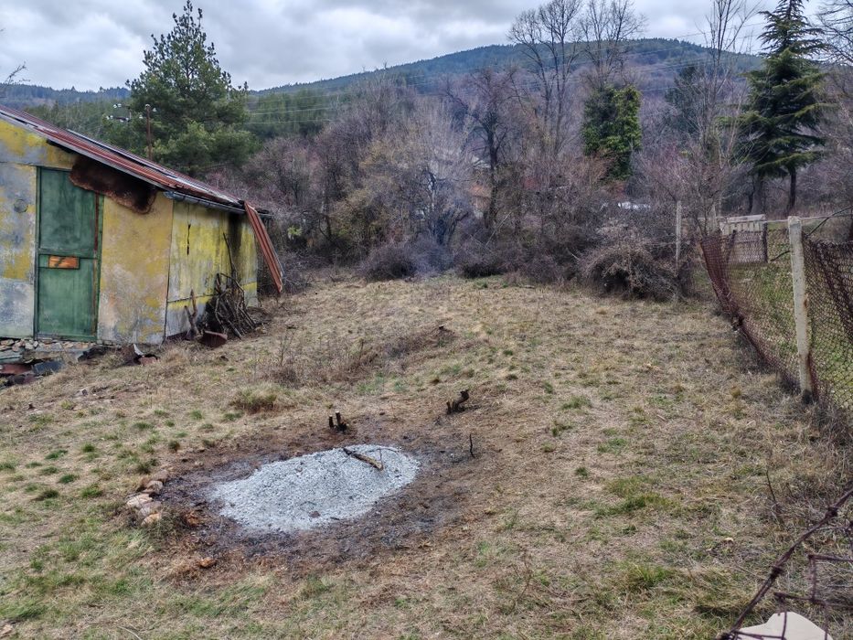 Продава се Парцел в Своге - 1000 кв.м за 9 €/кв.м - Снимка #2