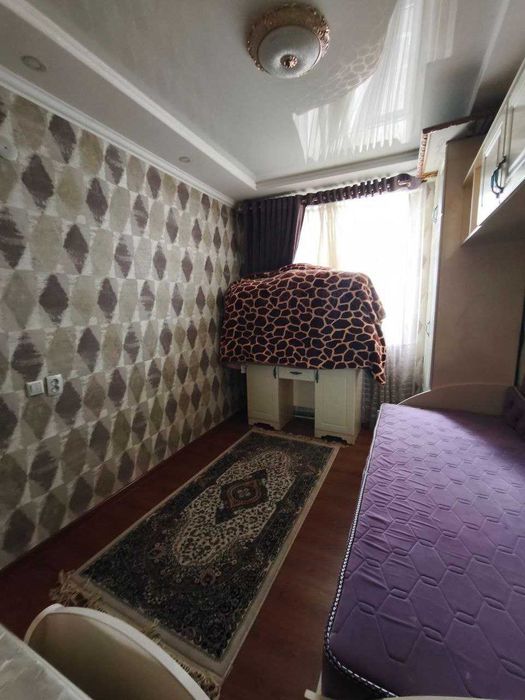 Бўстон даҳасида 4 хоналик Квартира сотилади