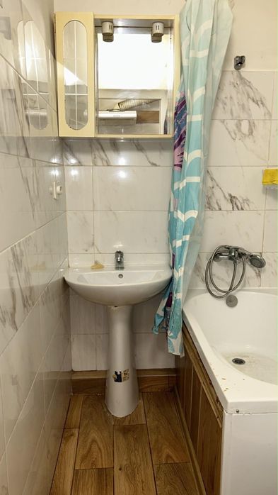 Persoana Fizica - Vand Camera Camin