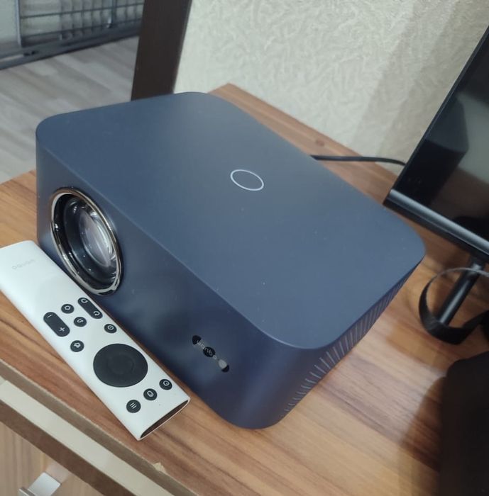 Продам проектор Wanbo X2 Max