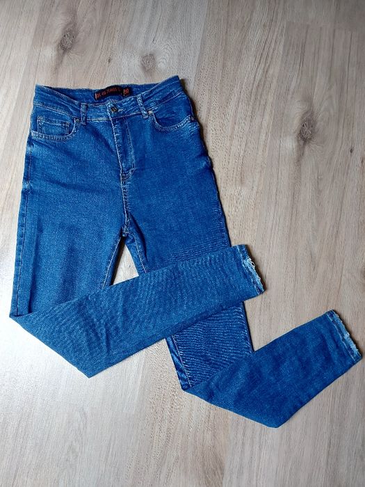 Blugi cu talie inalta