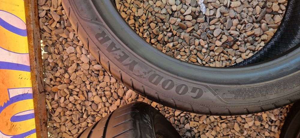 2 Anvelope Good Year 205 45 R17 de vara