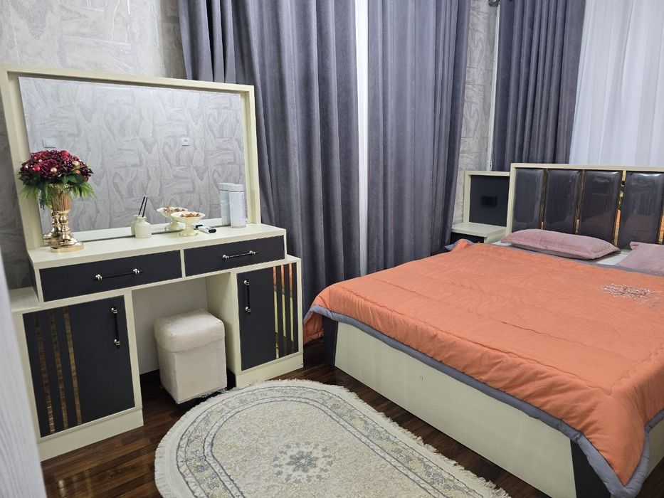 Миробад туманида 2 хонали уй ижарага берилади.