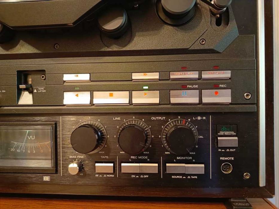 Катушечный магнитофон TEAC X-2000R BL