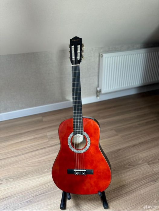 Детская гитара б/у