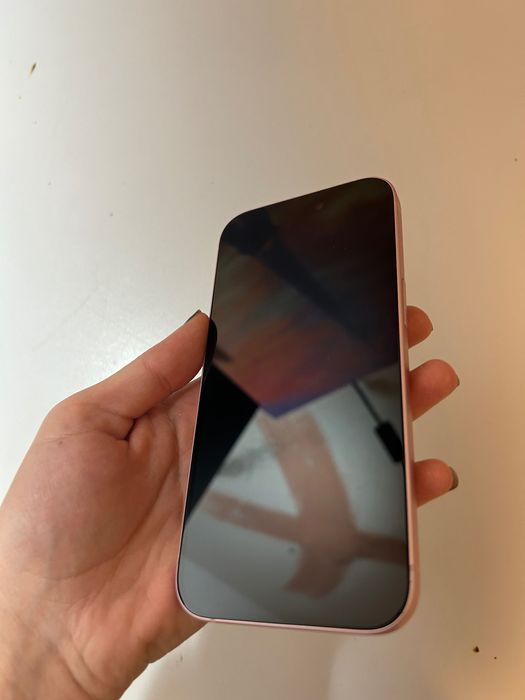 Telefon piese iphone 15: display, baterie, capac, camere