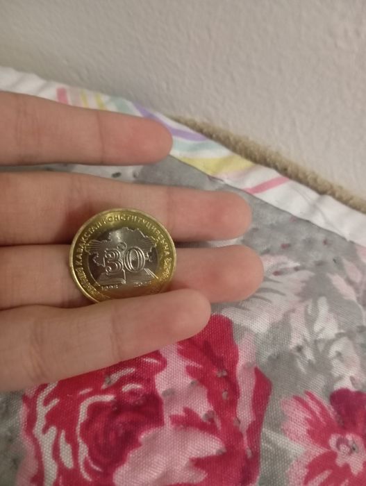 Монета 30 лет 100 тенге