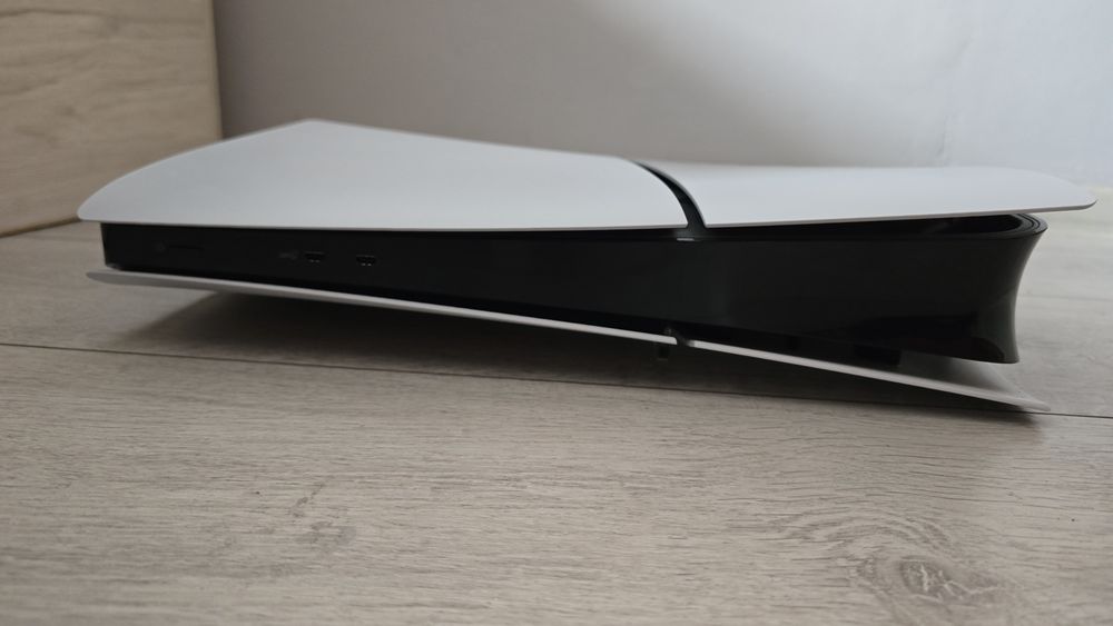Vând Ps5 Playstation 5 Slim 1TB