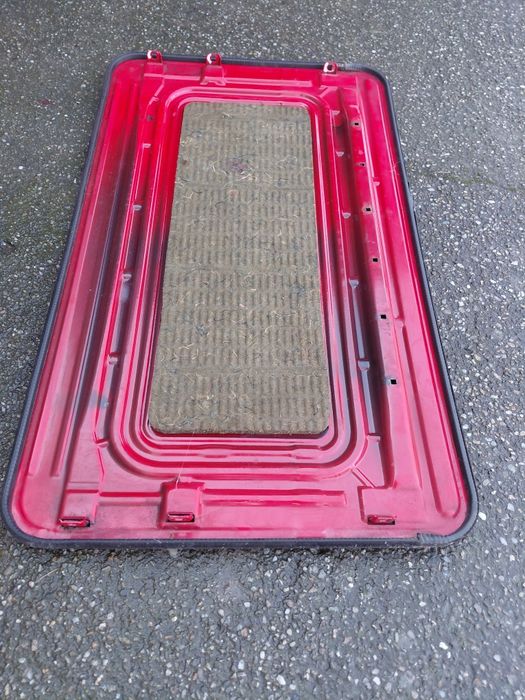 Capac trapa bmw e30 ursulet
