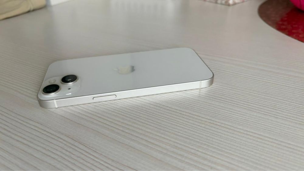 Продам IPhone 14