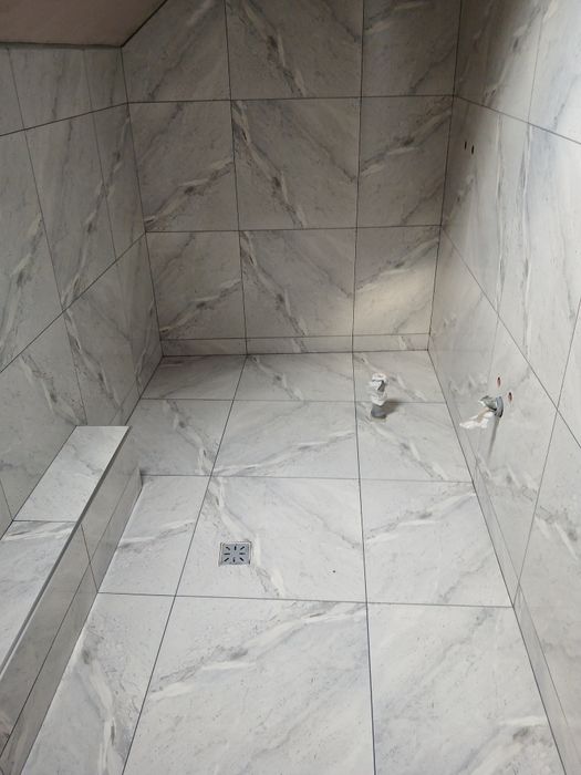 Meseriaș   lucrari interioare zugraveli  gresie faianță  parchet  demo