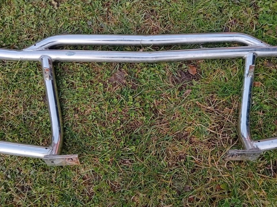 Vând Bullbar din inox Suzuki