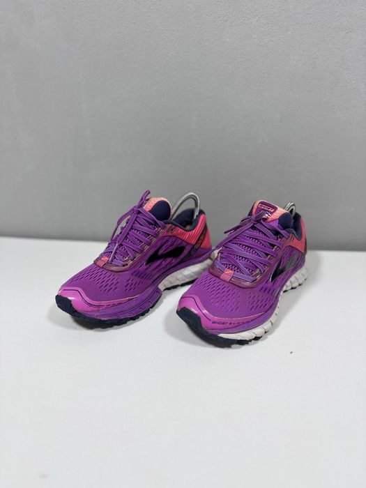Brooks ghost 9 running hiking trekking comfortabale purple pink