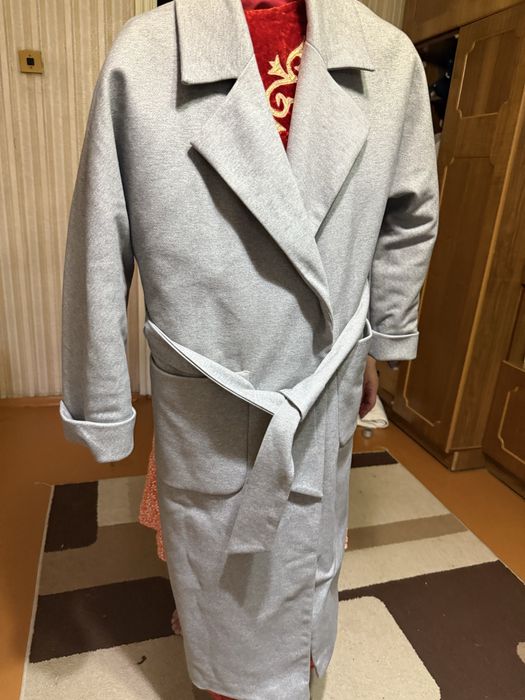 Продам серые пальто осень-весна