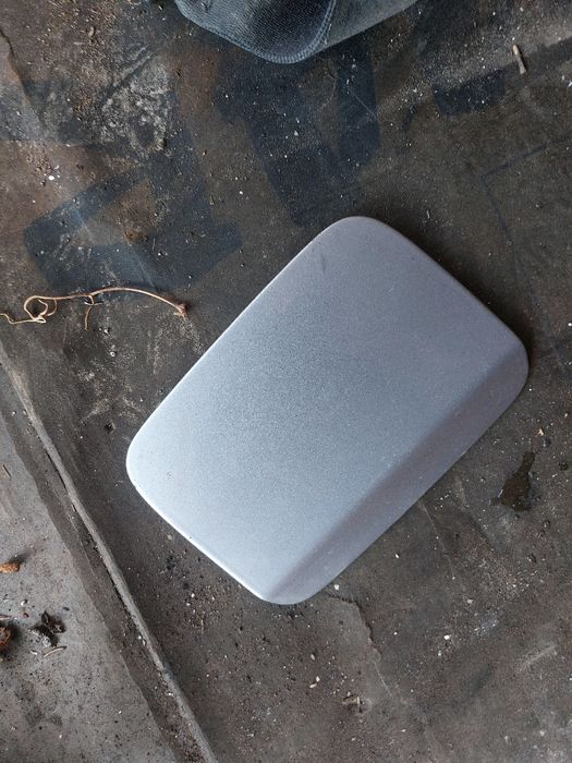 Капачка резервоар е90 е91 бмв  2.0д 177кс bmw e90 e91 2.0d