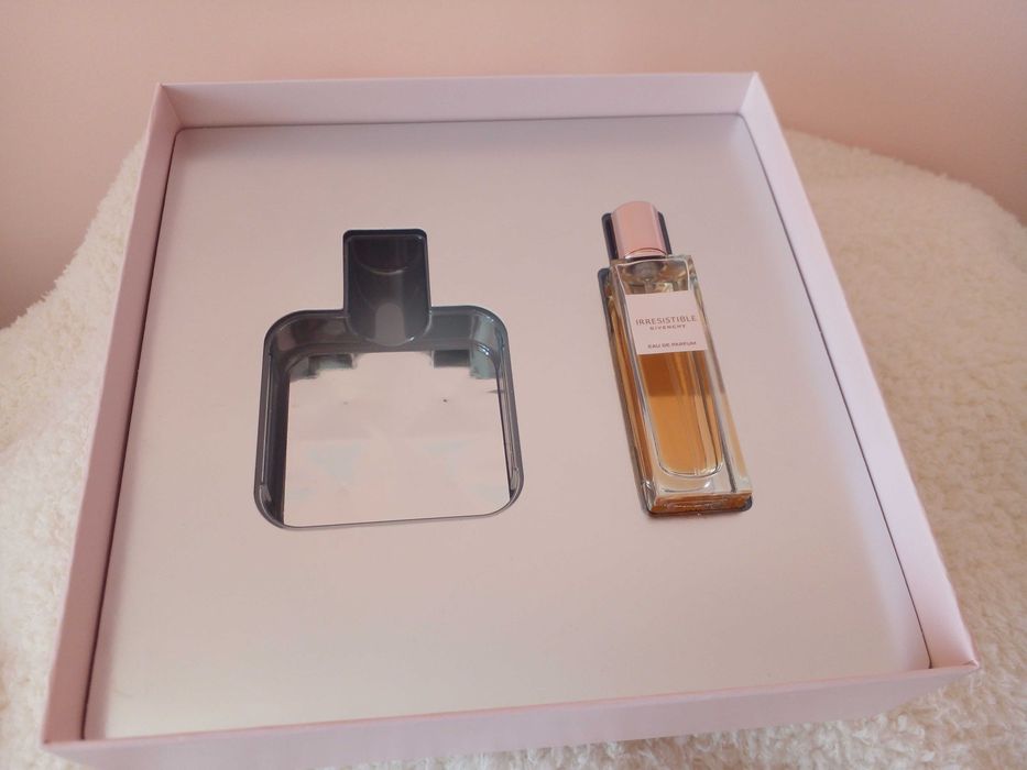 Парфюмированная вода Irresistible GIVENCHY