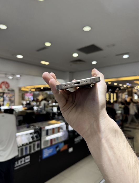 Продается iPhone 15 pro