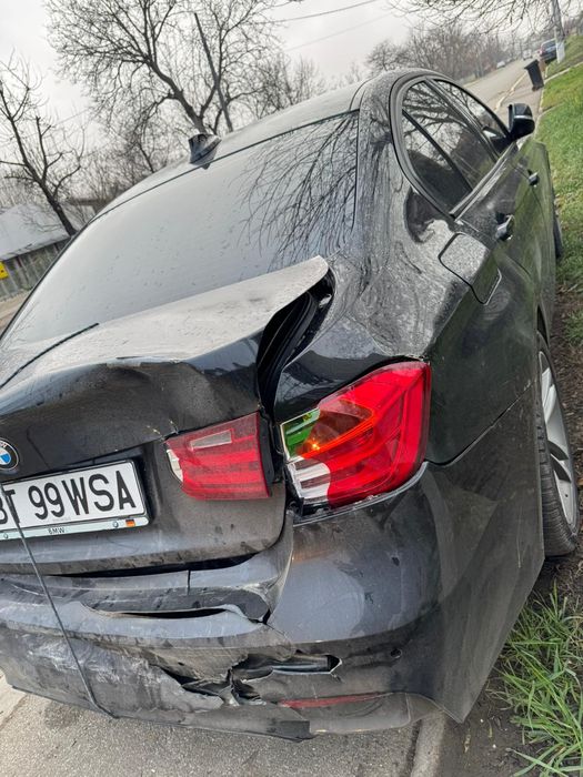 Vând BMW F30 avariat spate