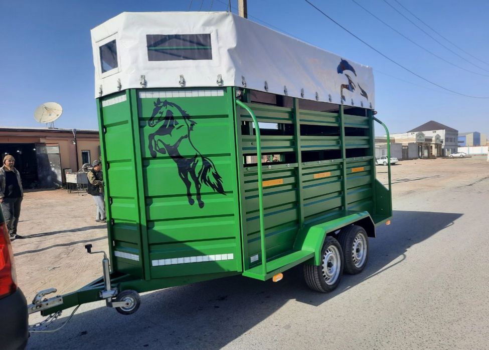 Коневозка прицеп Titan Trailer