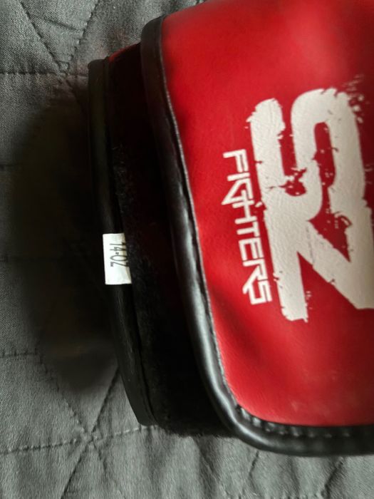 Боксови ръкавици