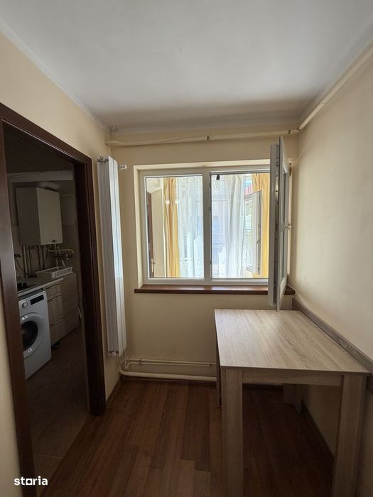 Garsonieră de vânzare
