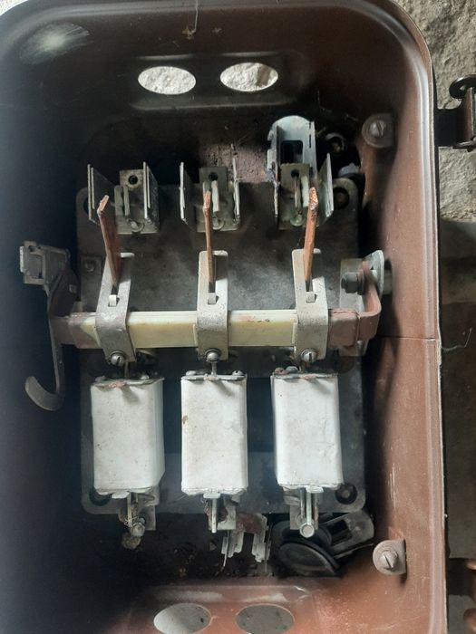 Продам рубильник советский