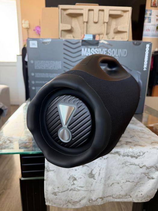 Jbl bombox 4 чисто нова