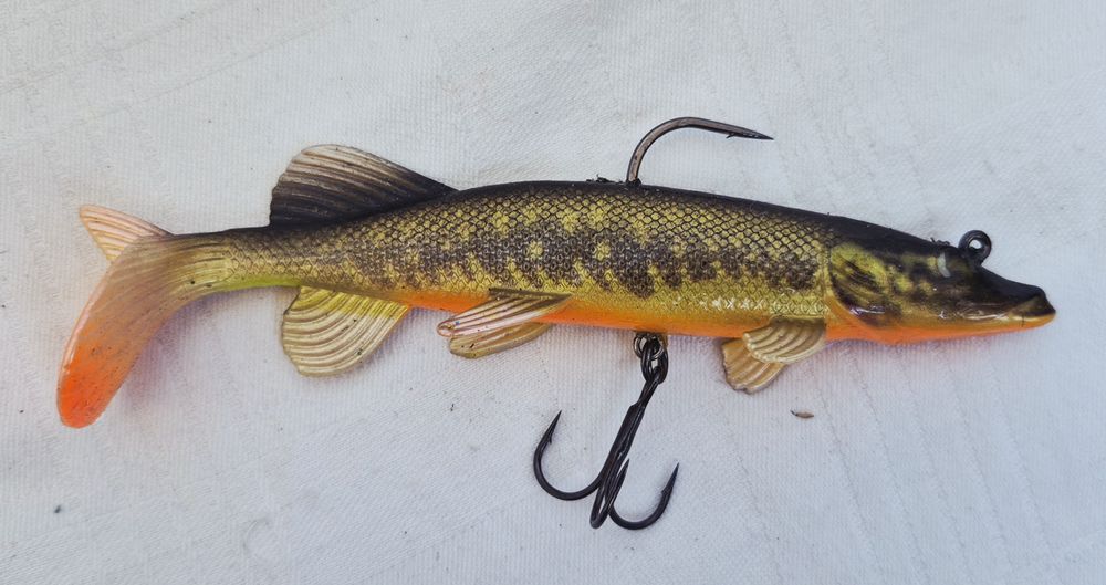 Swimbait Fox Rage Realistic Replicant Pike Shallow, Supernatural Hot Pike, 15cm