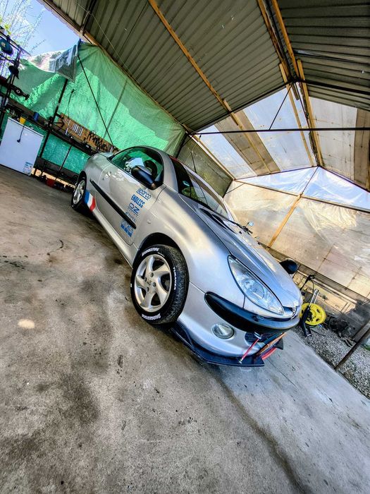 Vând Peugeot 206 cc
