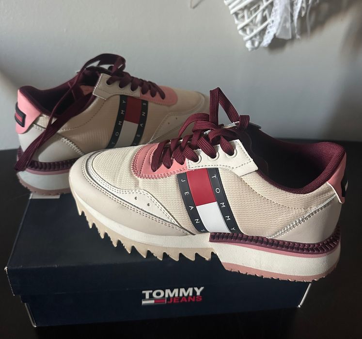 Обувки Tommy Jeans