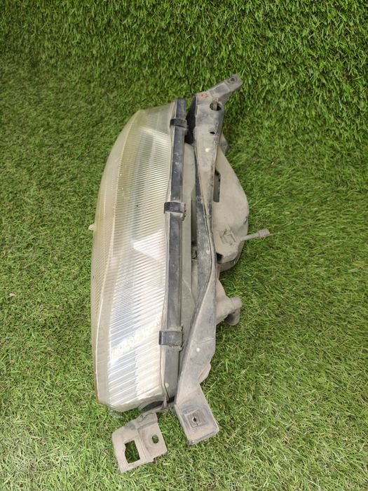 Фара Toyota Camry 10