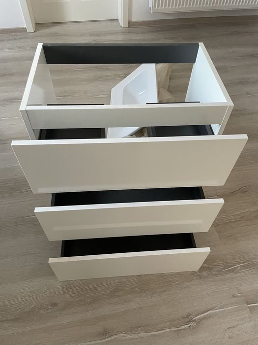 Mobilier baie. Nefolosit, dimensiuni 60/70/40.