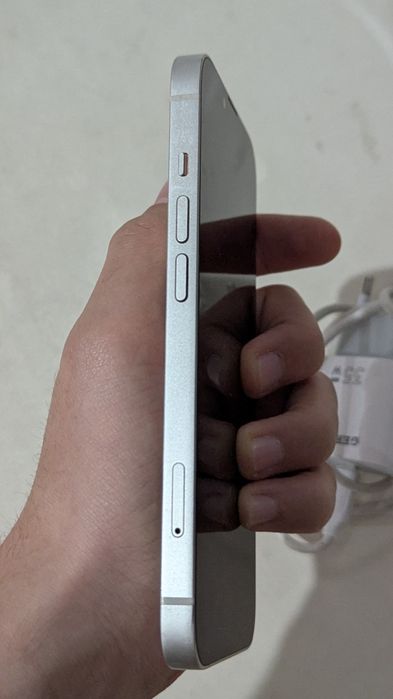 iPhone 13 128Gb 100% без торга