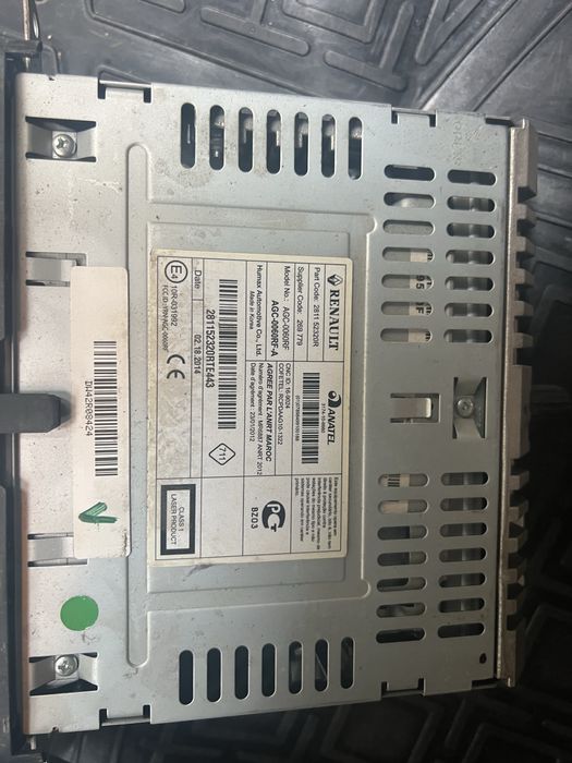 Media nav logan ( casetofon/cd player)