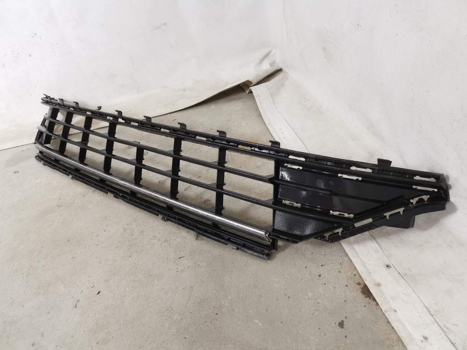 Долна решетка предна броня Фолксваген ВВ / Volkswagen VW Golf 7 [фейсл