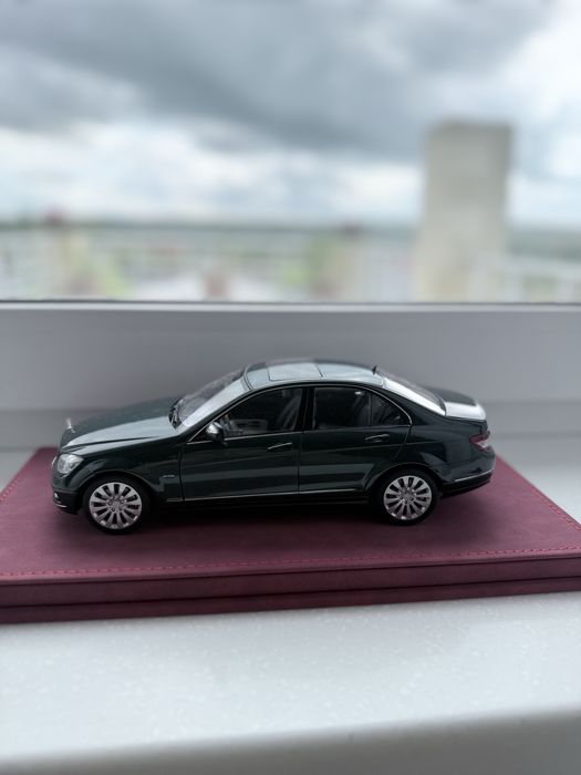 Колекционерски модел Mercedes-Benz C-class AutoArt 1/18