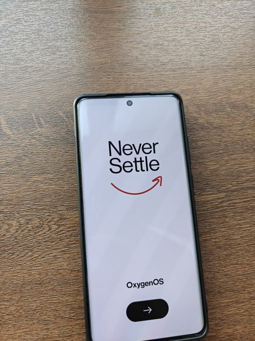 Смартфон OnePlus 12