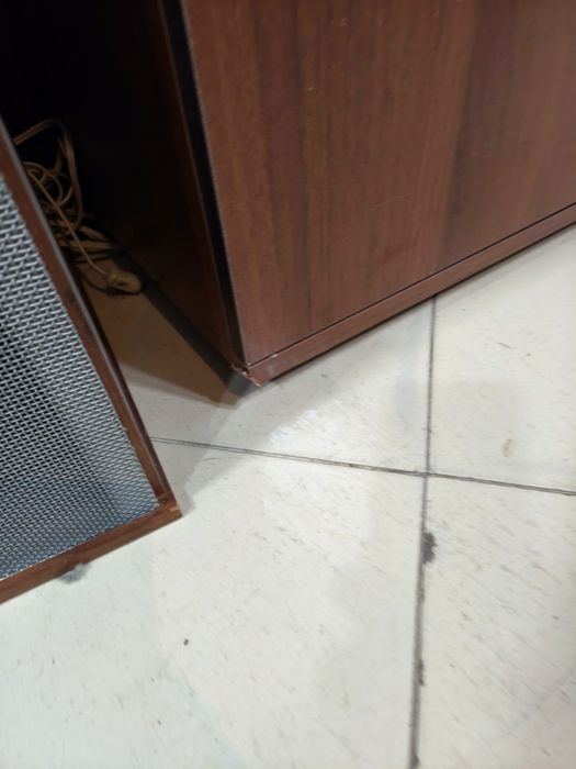 Двукрилен гардероб