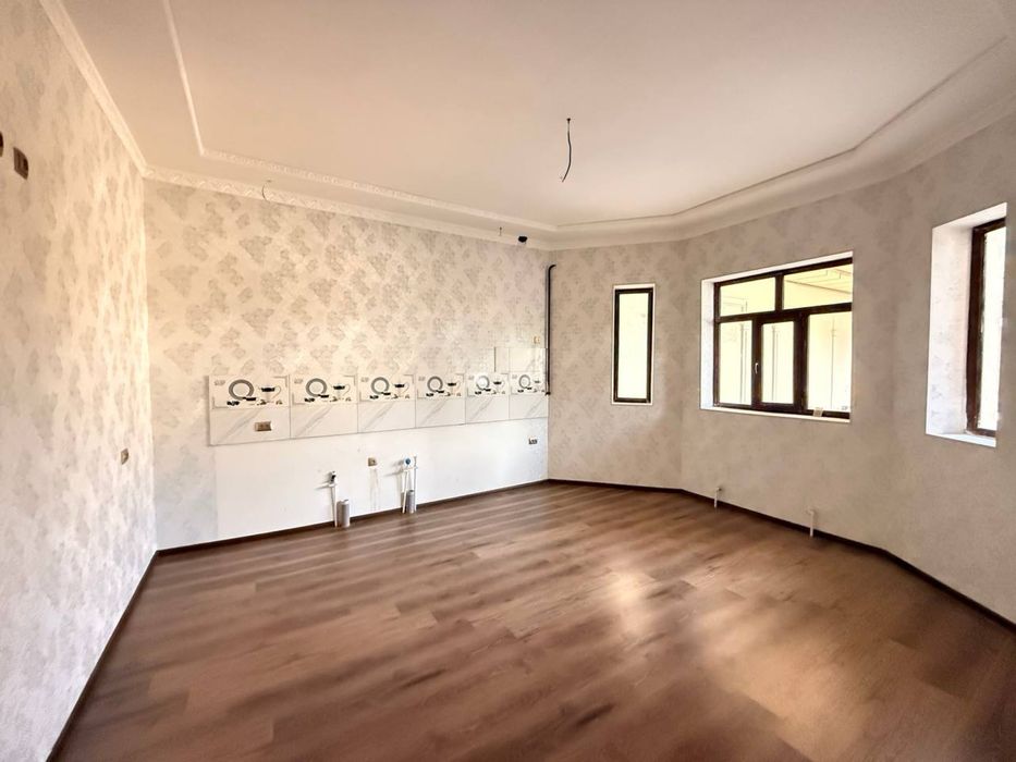 Участка продается с ремонтом 2 соток 7 комната Рядом Аэропорт