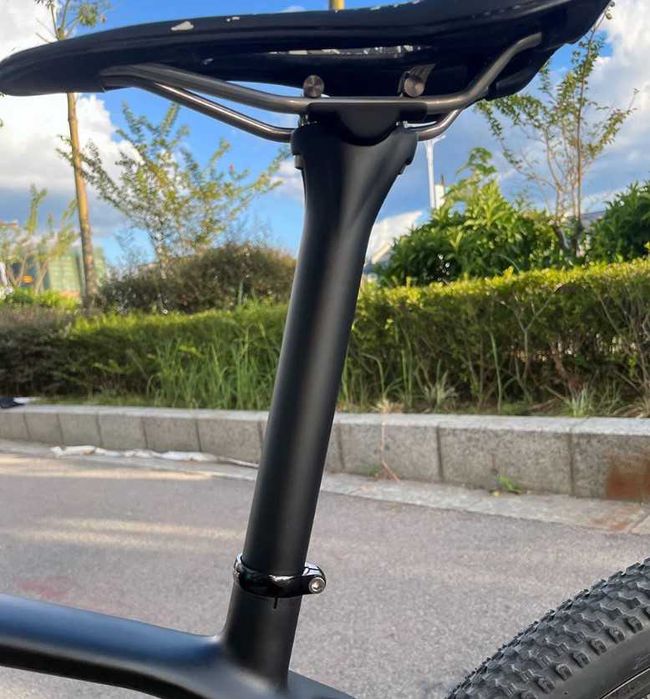 Tija sa UltraLight Elita One 140 gr. 31.6 27.2 30.9 carbon 400 mm noua