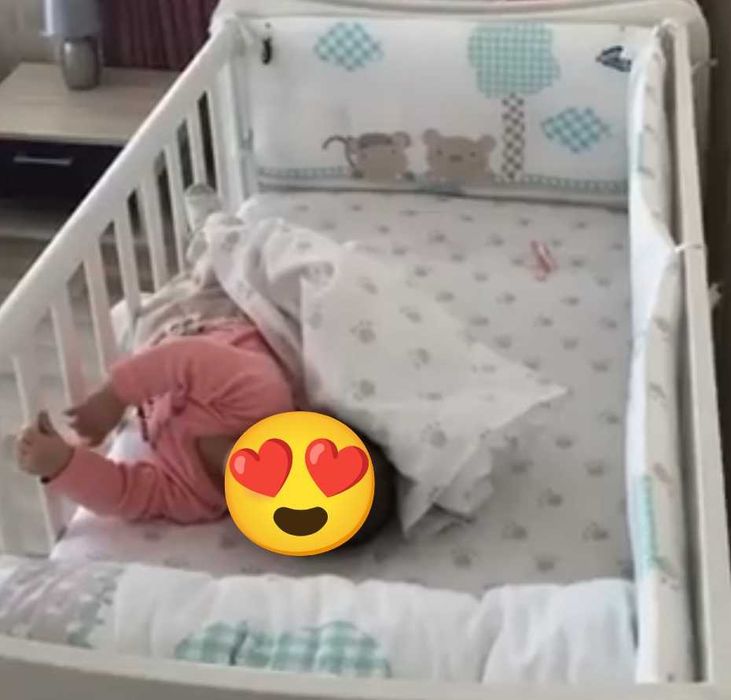 Бебешко легло на Lorelli