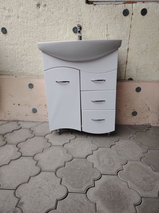 Продам раковину дкшево
