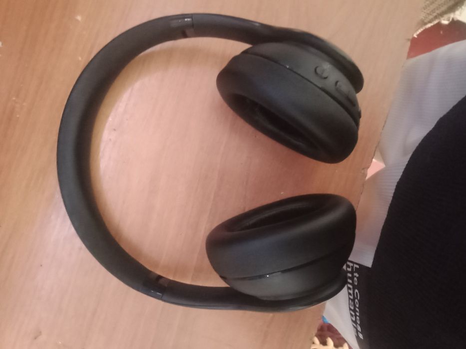 Наушники блютуз отличный