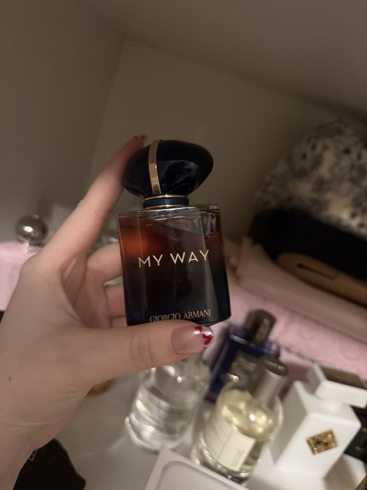 Продам  два парфюма оригинал