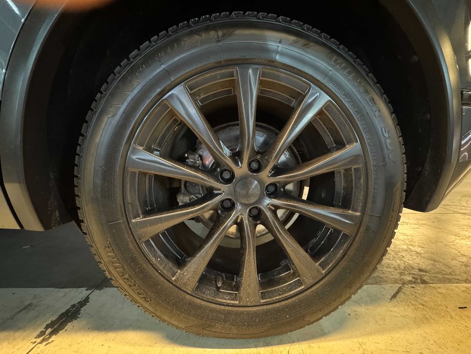 Черни джанти Borbet със зимни гуми 235/55/18 18 5х112 57.1 / 66.6 VW Tiguan Golf Passat Mercedes Audi BMW Skoda Seat
