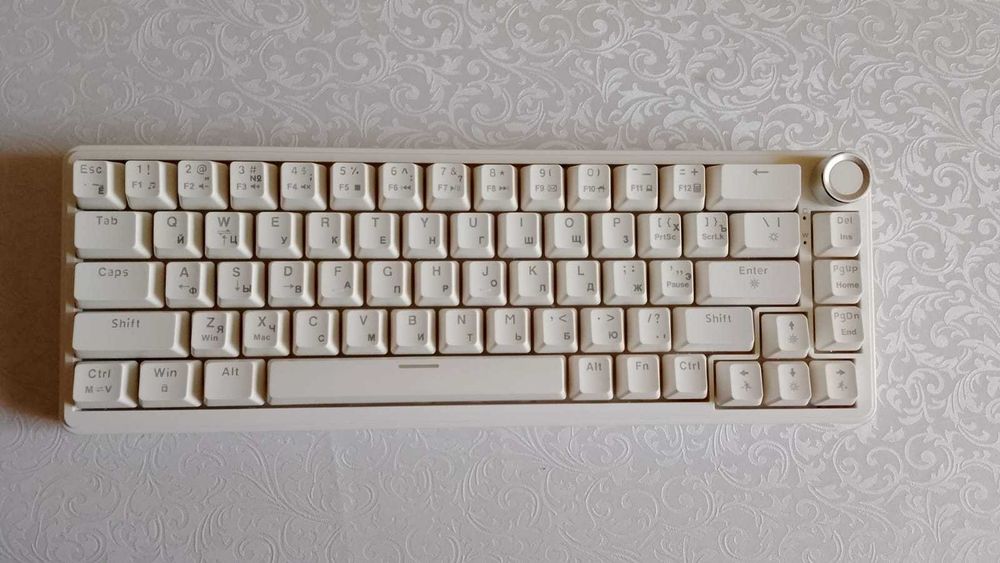 Продаю проводные клавиатуры AK690